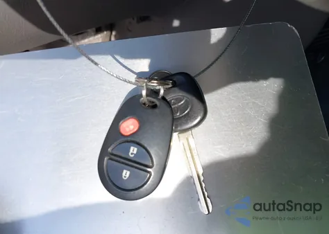 2006 Toyota Sienna Le z USA, uszkodzony, nr VIN 5TDZA23C36S576385